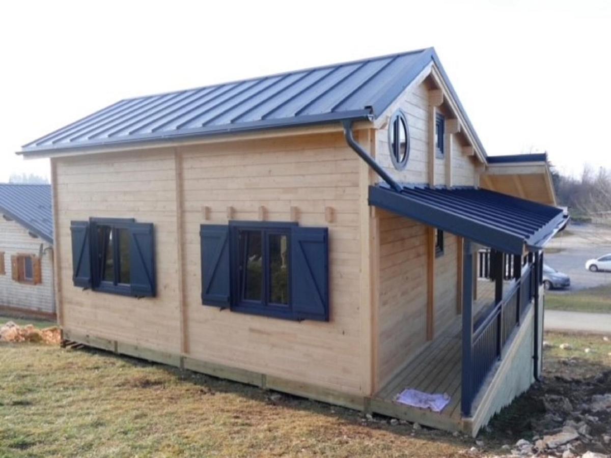 Chalet In Saint Laurent On A Slope Saint-Laurent-du-Jura Exterior foto