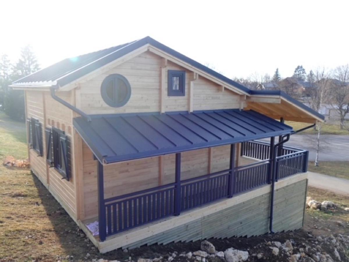 Chalet In Saint Laurent On A Slope Saint-Laurent-du-Jura Exterior foto